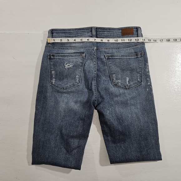 Judy Blue relaxed fit distressed straight leg jeans juniors size 7/28 - Picture 5 of 9